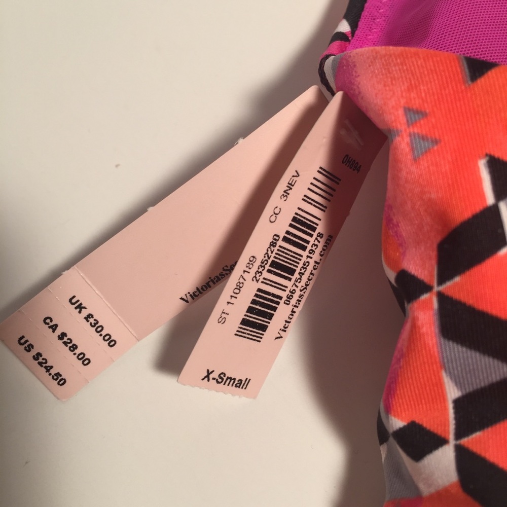 ♨️VICTORIA SECRET SPORT BRA XSMALL - Picture 3 of 3